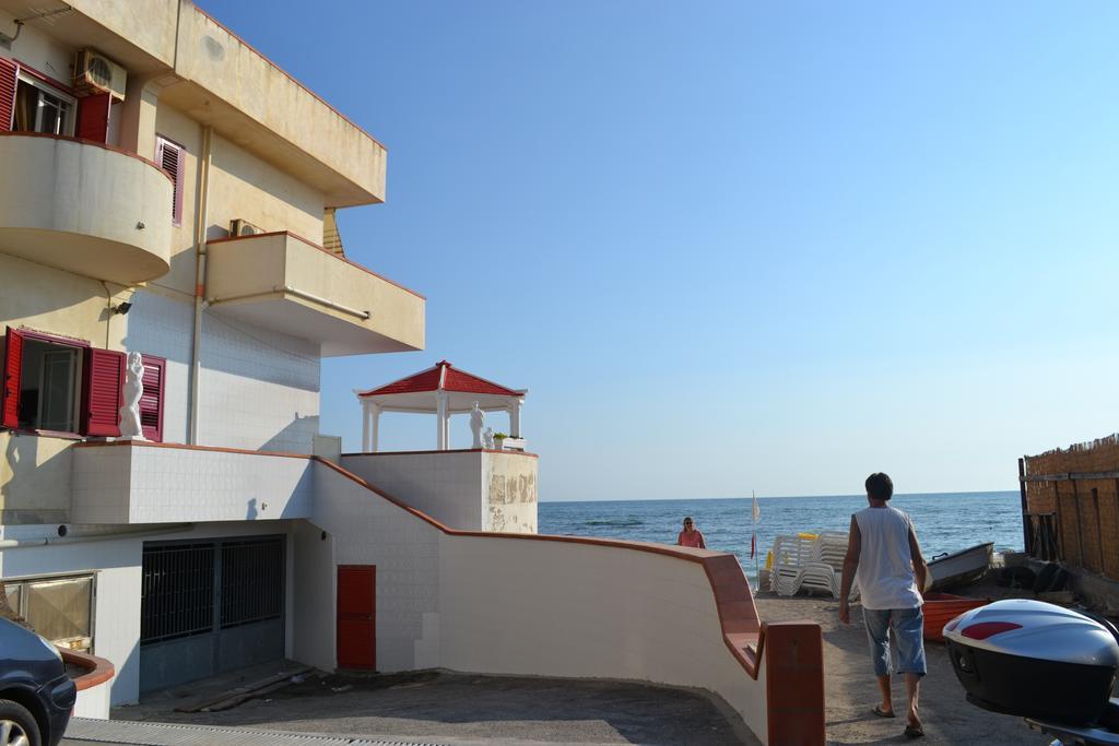 Casa Vacanze Dei Navigatori On The Sea Pontecagnano Zewnętrze zdjęcie