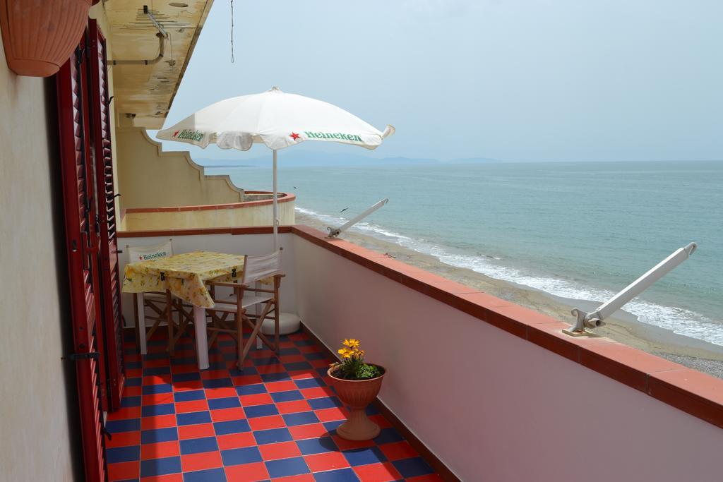 Casa Vacanze Dei Navigatori On The Sea Pontecagnano Zewnętrze zdjęcie