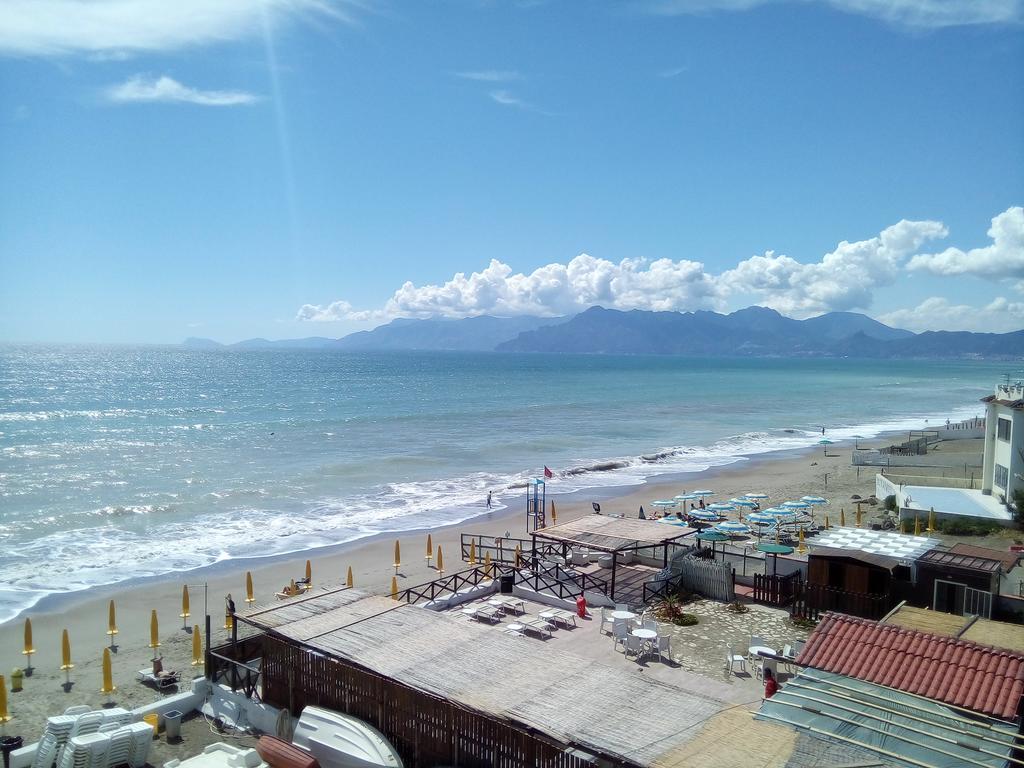 Casa Vacanze Dei Navigatori On The Sea Pontecagnano Zewnętrze zdjęcie